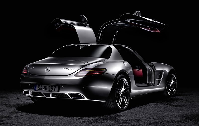 Mercedes-Benz SLS