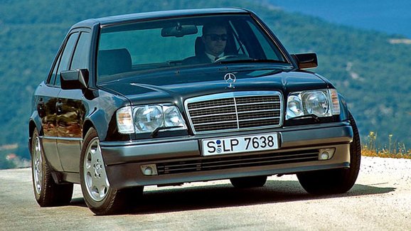 Mercedes-Benz 500 E/E 500: Éčko s osmiválcem slaví 25 let