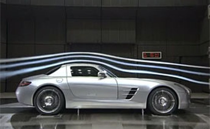 Video: Mercedes-Benz SLS AMG – Testování v aerodynamickém tunelu