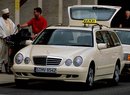 Historie taxíků Mercedes: Od nejstaršího taxi světa po novou třídu E