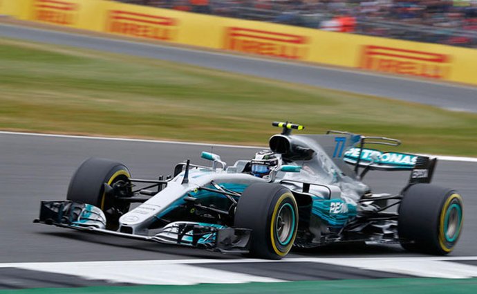 Také Mercedes-Benz míří do Formule E. Opustí kvůli tomu DTM