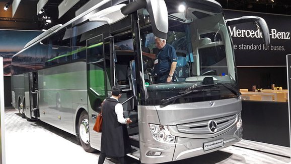 Mercedes-Benz Tourismo RHD: Vrchol hvězdy