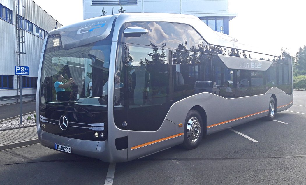 Skelet autobusu nezapře hlavní rysy současné generace městského typu Citaro