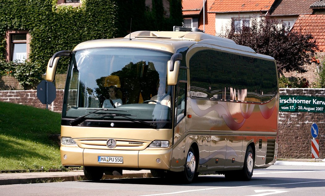 Tourino tvoří nejmenší zájezdovou řadu autobusů Mercedes-Benz