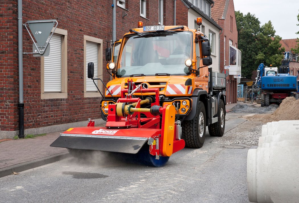 Mercedes-Benz Unimog U 423