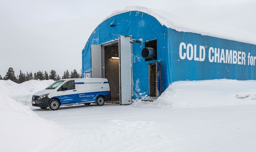 Mercedes-Benz Vans a testování elektrických dodávek na sněhu a ledu
