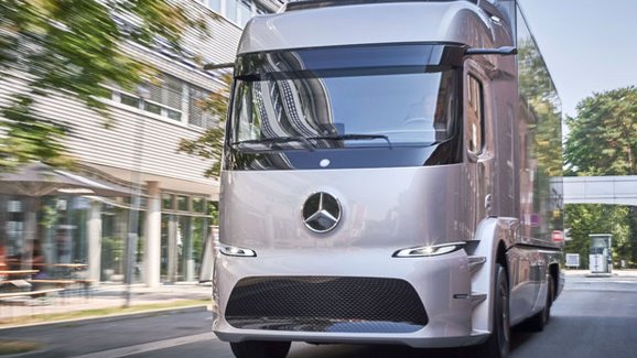 Mercedes-Benz Urban eTruck zamíří k zákazníkům ještě letos