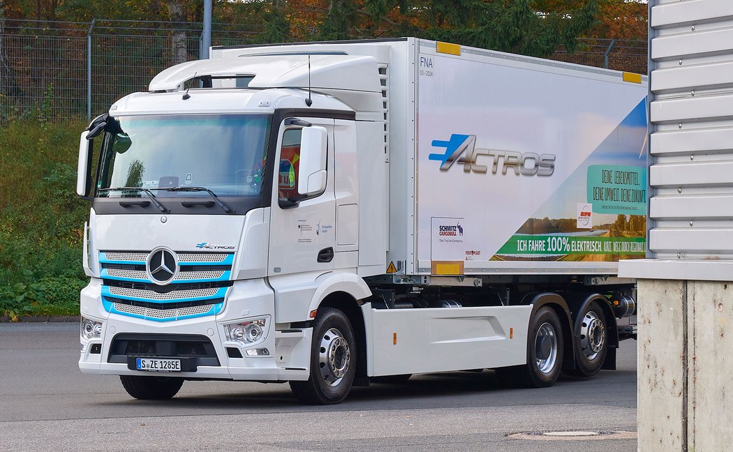 Mercedes-Benz eActros Meyer-Logistik