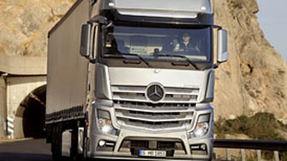  Mercedes-Benz Actros: Nová generace představena