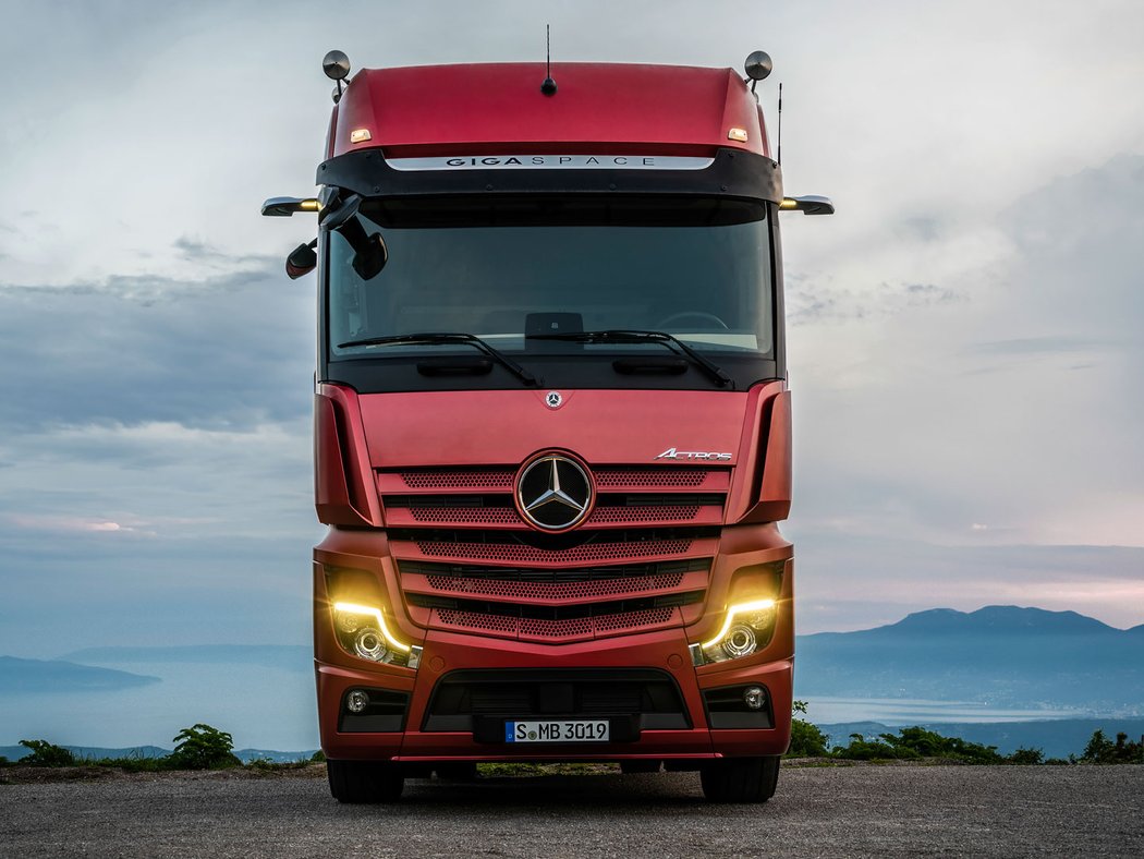 Mercedes-Benz New Actros