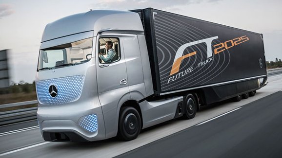 Mercedes-Benz Future Truck 2025 se představuje (3x video)