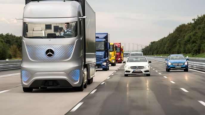 Výhled silniční dopravy na rok 2030: Vize Mercedes-Benzu Výhled silniční dopravy na rok 2030: Vize Mercedes-Benzu
