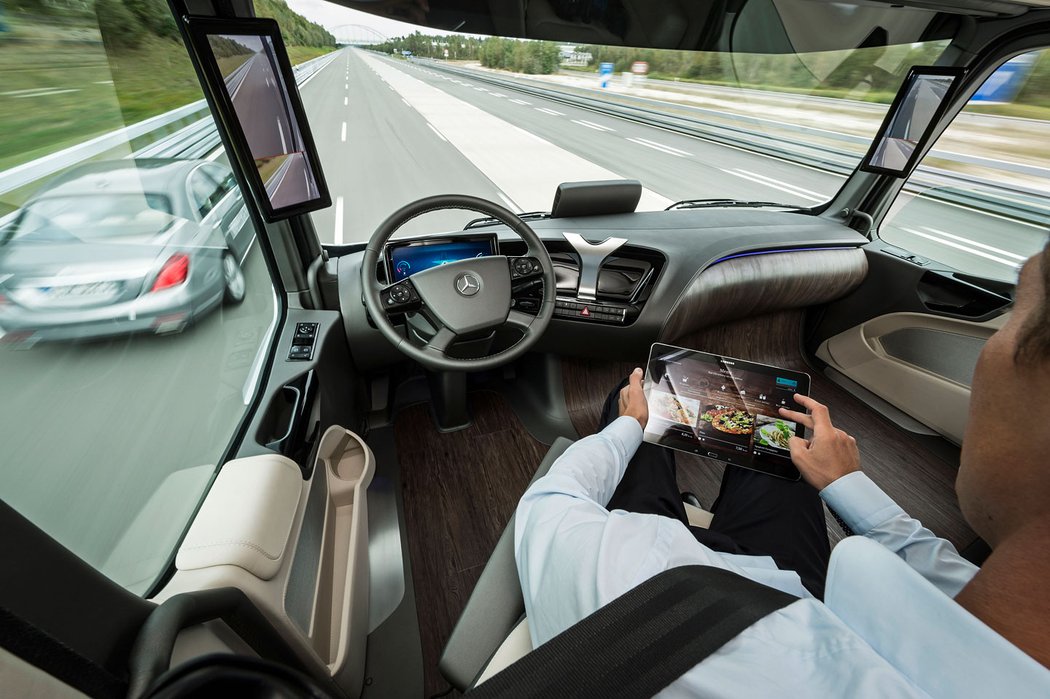 Mercedes-Benz Future Truck 2025