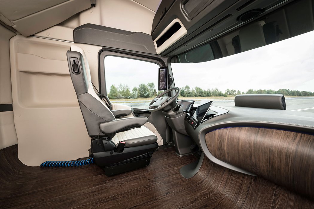 Mercedes-Benz Future Truck 2025