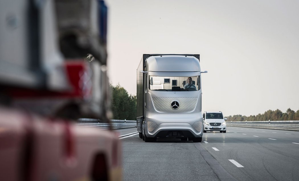 Mercedes-Benz Future Truck 2025