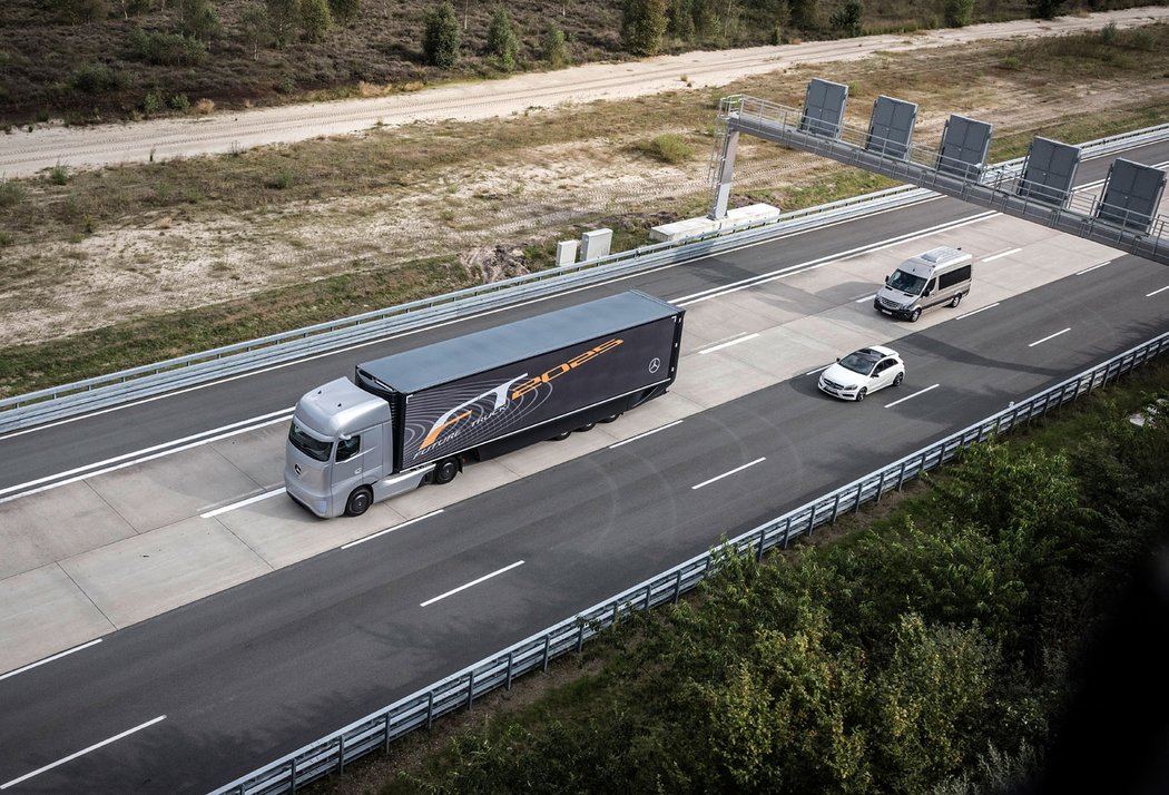 Mercedes-Benz Future Truck 2025