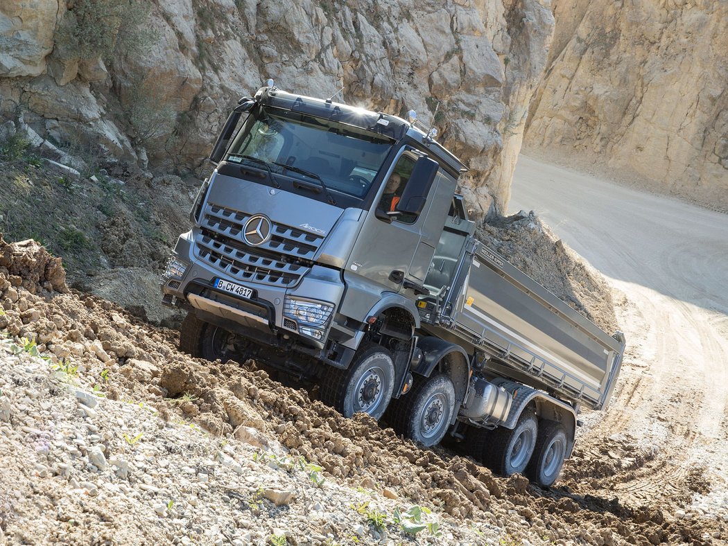 Vozidla Mercedes-Benz pro stavbu: Speciál na vše