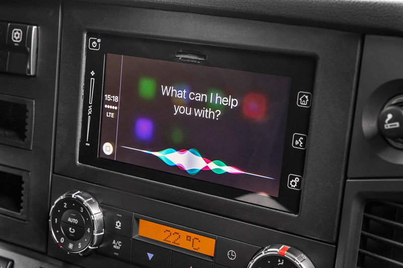 Mercedes-Benz Trucks Apple CarPlay a MirrorLink