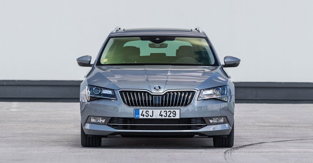 mercedesbenz skoda superb srovnavacitesty strednitrida vyssistredni