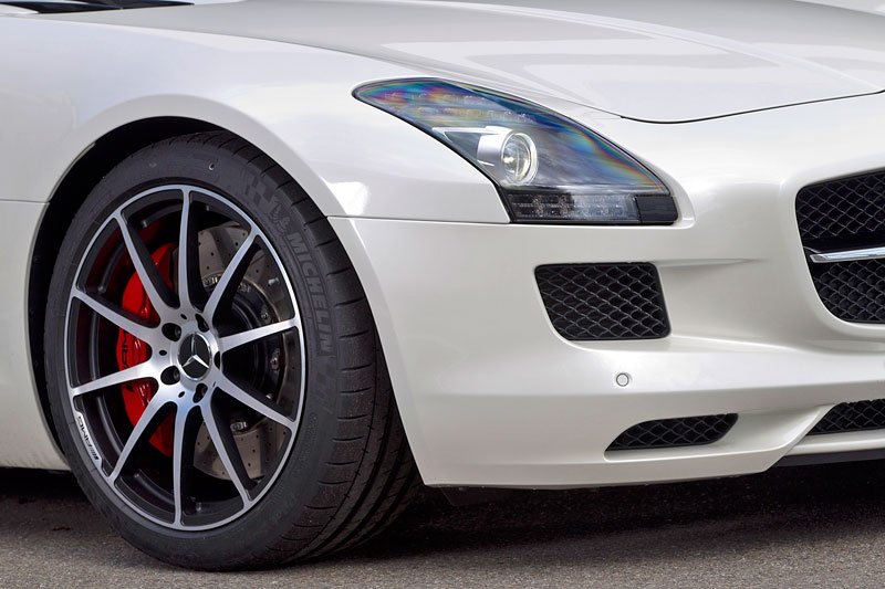 Mercedes-Benz SLS AMG