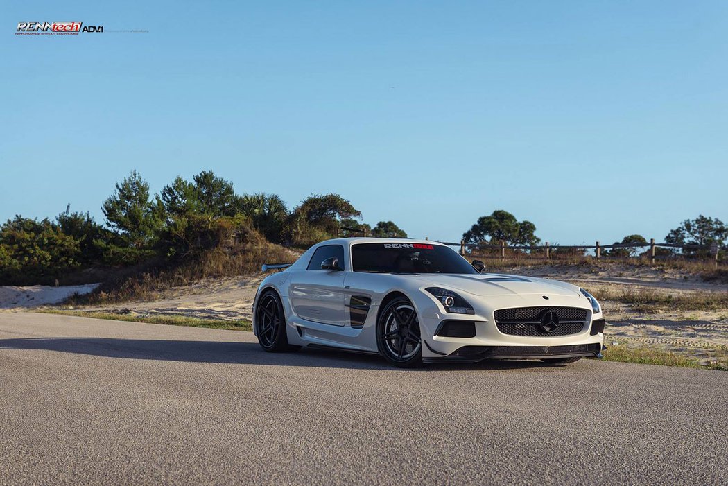 Mercedes-Benz SLS