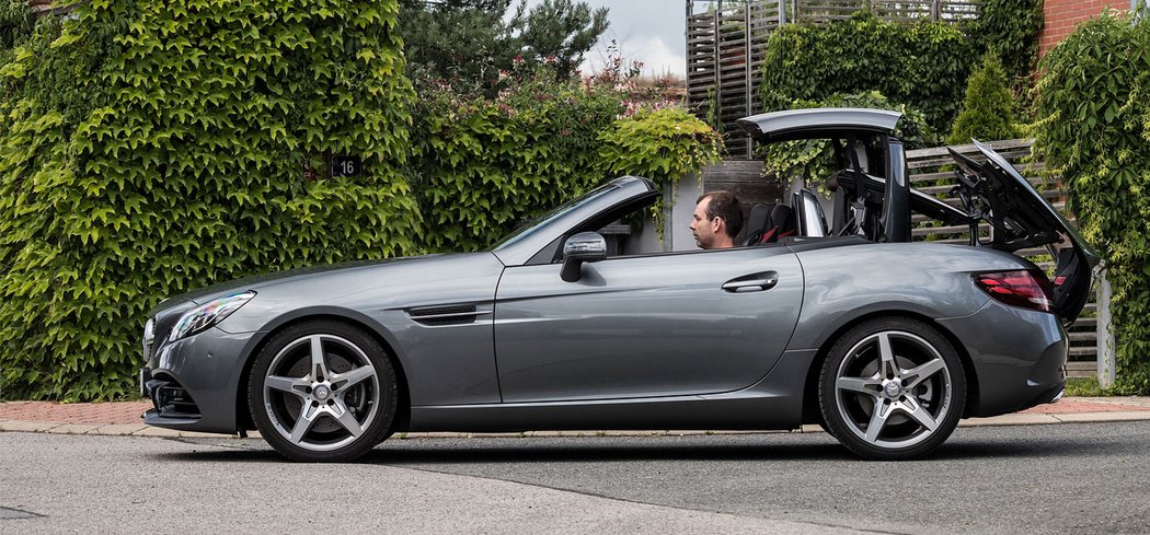 Mercedes-Benz SLC 200