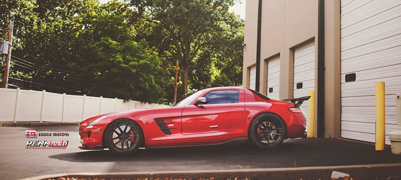 Mercedes-Benz SLS