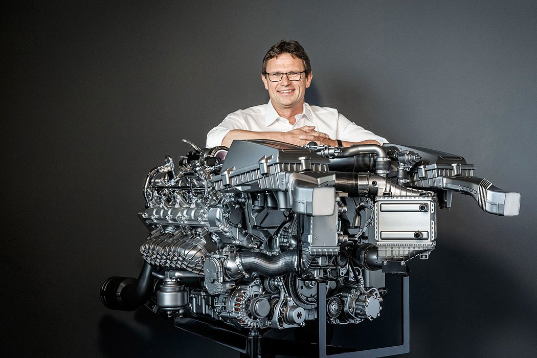 Mercedes-AMG GT: Motor V8 4.0 Biturbo