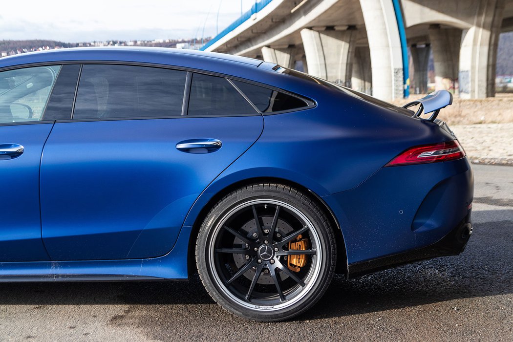 Mercedes-AMG GT 63 S 4Matic+ 4dveřové kupé