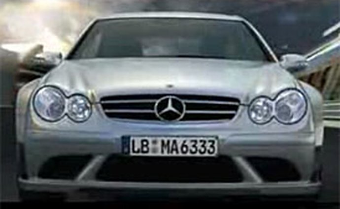 Video: Mercedes-Benz CLK 63 AMG Black Series na okruhu