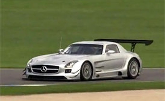 Video: Mercedes-Benz SLS AMG GT3 – Testování na závodním okruhu