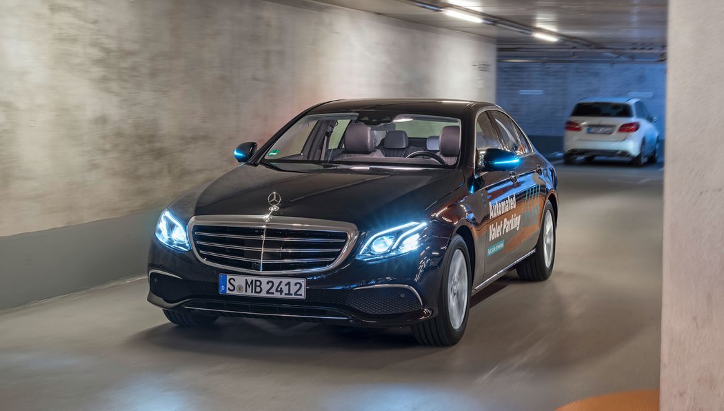 Mercedes a Bosch představují parkoviště budoucnosti