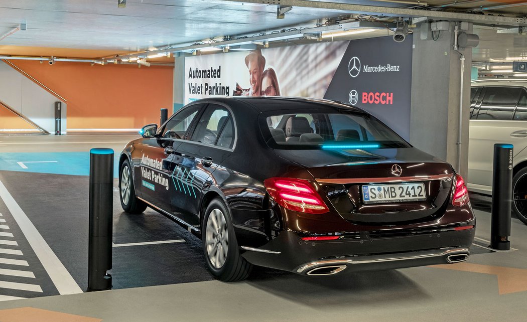 Mercedes a Bosch představují parkoviště budoucnosti