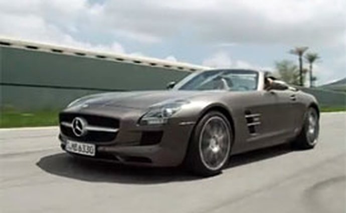 Video: Mercedes-Benz SLS AMG Roadster – Jízda a zvuk osmiválce