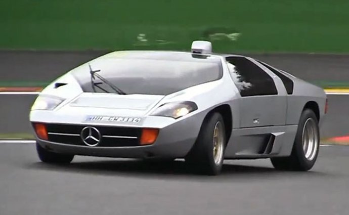 Video: Isdera Imperator s motorem AMG na okruhu ve Spa