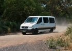 Video: Mercedes Sprinter dostal osmiválec od Lexusu, vznikl tím zběsilý autobus