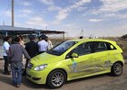 Mercedes-Benz B F-Cell: Do Kazachstánu na vodík, zpátky na odtahovce