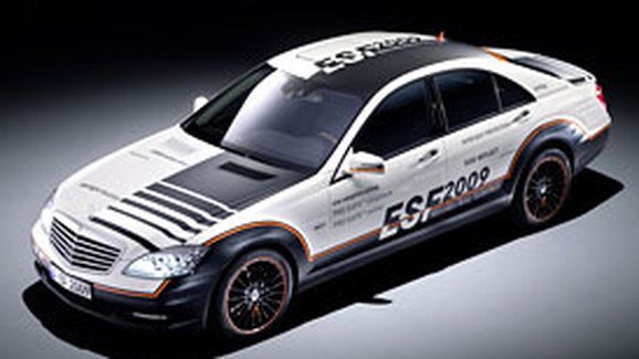 Mercedes-Benz ESF 2009: Třináct novinek pro vyšší bezpečnost