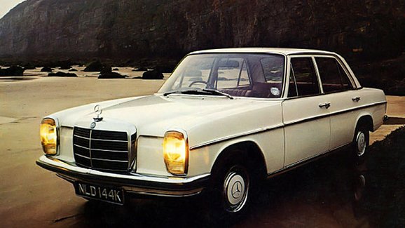 Mercedes-Benz W114/115: Tyhle Mercedesy ještě vydržely věčnost. Je jim padesát