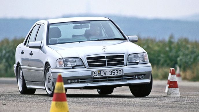 Před čtvrt stoletím došlo ke spojení Mercedesu a AMG: Připomeňte si první společný projekt Před čtvrt stoletím došlo ke spojení Mercedesu a AMG: Připomeňte si první společný projekt