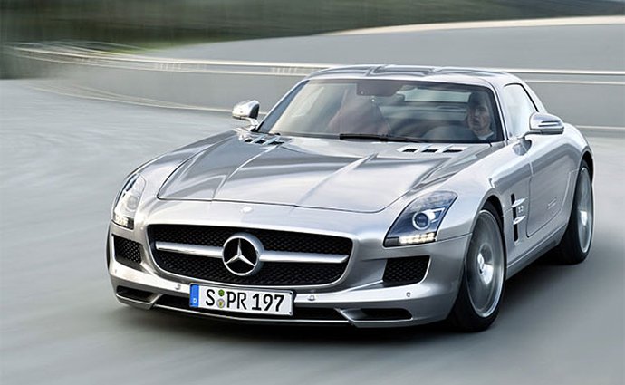 Mercedes-Benz SLC: menší nástupce SLS AMG bude mít až 585 koní