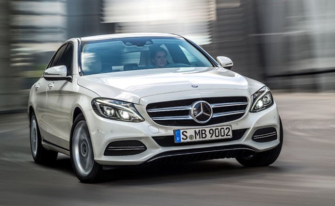 Mercedes-Benz nebude prodávat zadokolky s tříválcovými motory