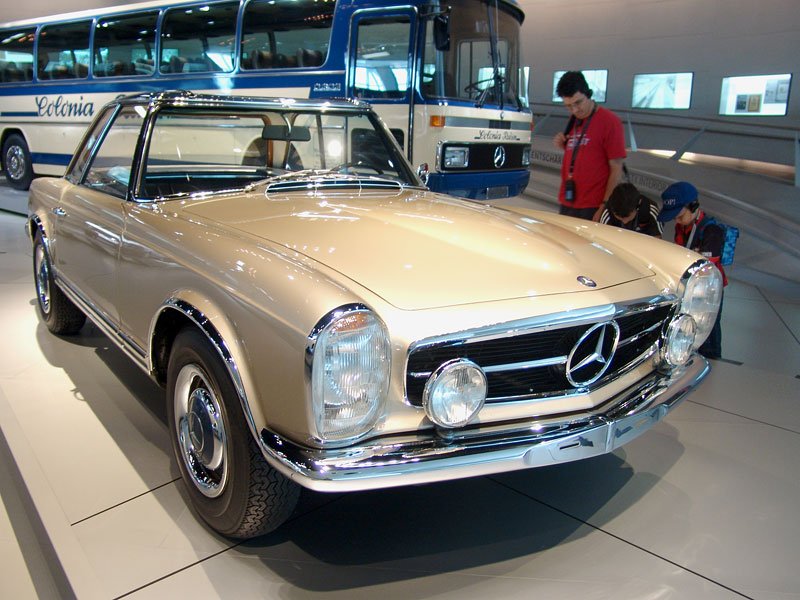 Mercedes-Benz SE