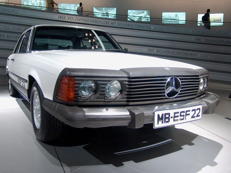 Mercedes-Benz SE