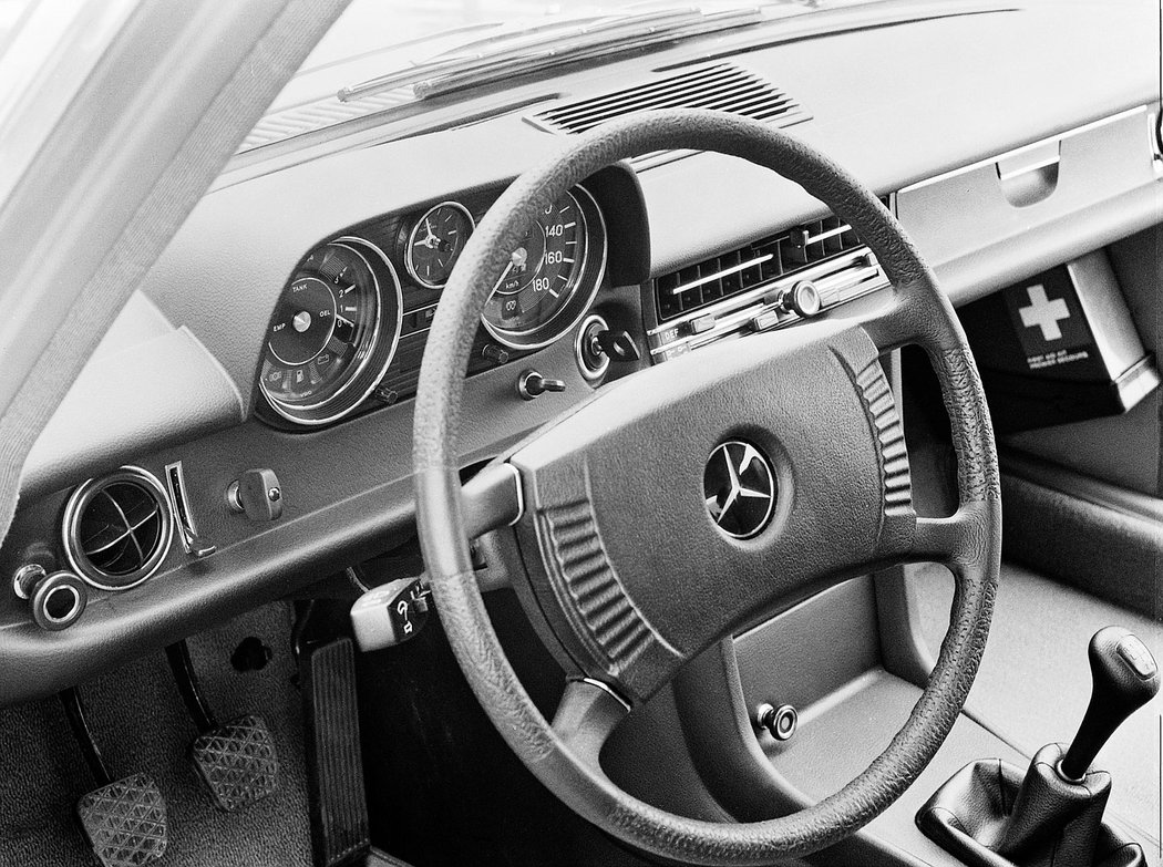 Mercedes-Benz 115