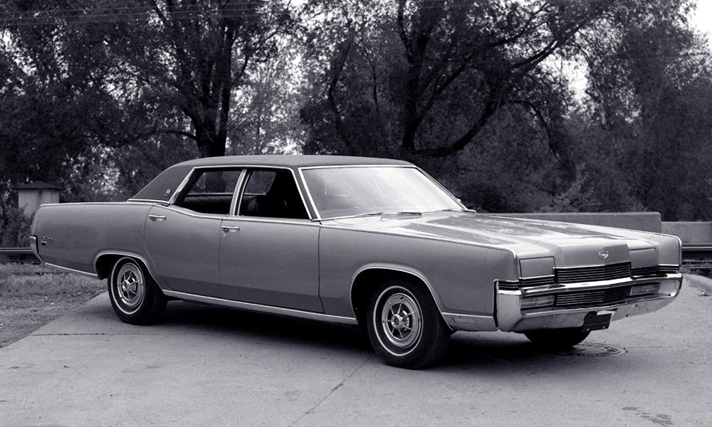Druhá generace modelu Mercury Marquis se rozrostla o čtyřdveřový hardtop a sedan (na obrázku), kabriolet a kombi.