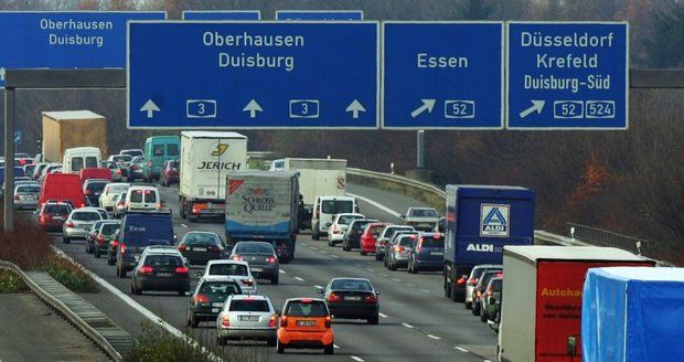 České řidiče vyjde Německo draze. Kvůli starým autům zaplatí nejvyšší mýto