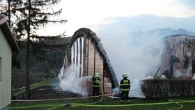 Požár sportovní haly v Měříně. (5. dubna 2023)
