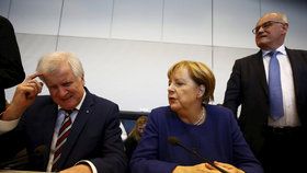 Německá kancléřka Angela Merkelová (CDU) s koaličním partnerem Horstem Seehoferem (CSU)