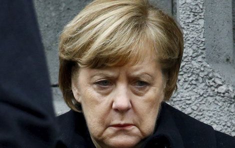Merkelová přiznala chyby